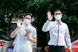 Shanghai couple holds their wedding online with support from neighbors